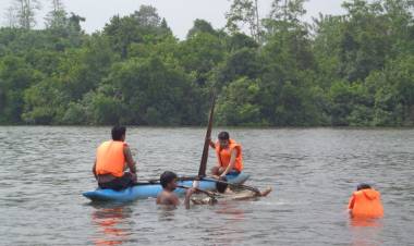 Riding Oruwa (Boat)